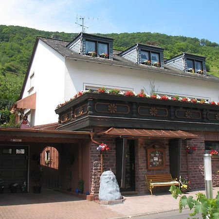 Апартаменты Haus Edith Kempa Санкт-Альдегунд Экстерьер фото